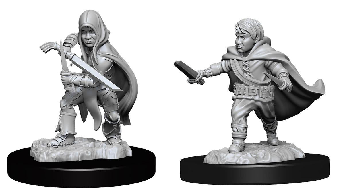D&D mini: Halfling Male Rogue (W13) on round base.