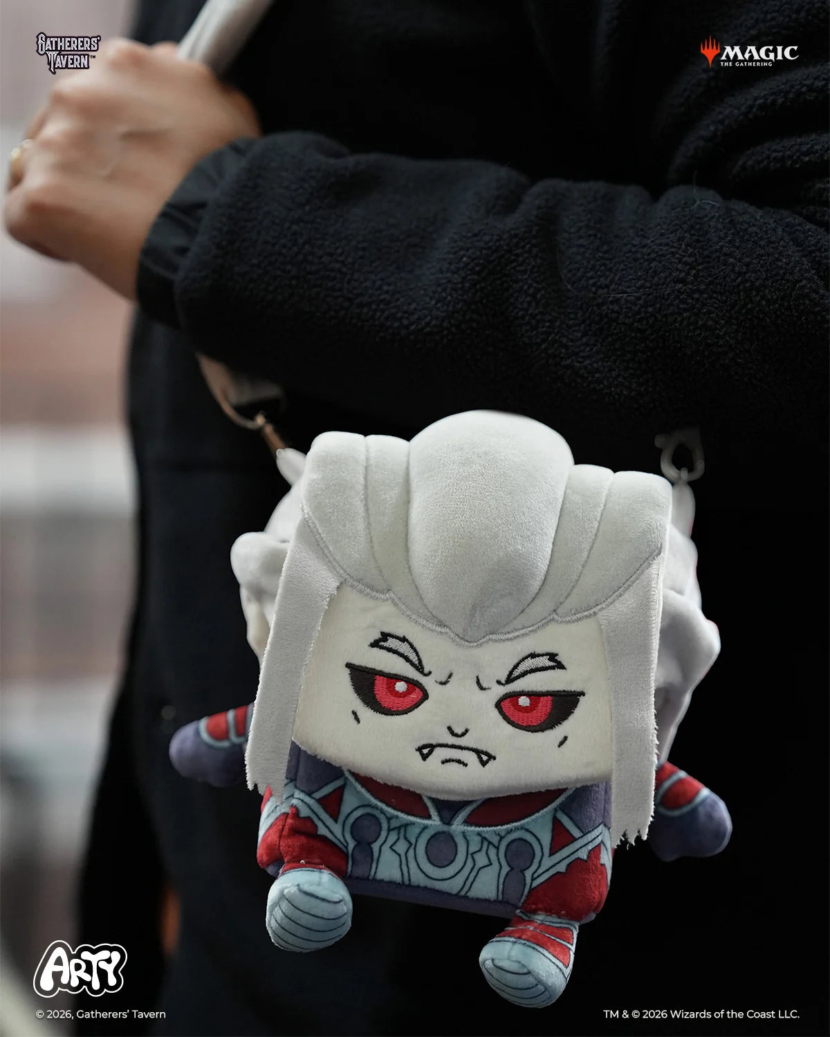 MTG Edgar Markov ARTY Deck Box shaped like the white-haired, red-eyed character in armor, held in a hand.