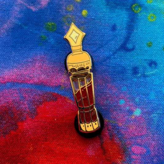 D&D Class Curiosities pin featuring a golden enamel potion bottle with red liquid.