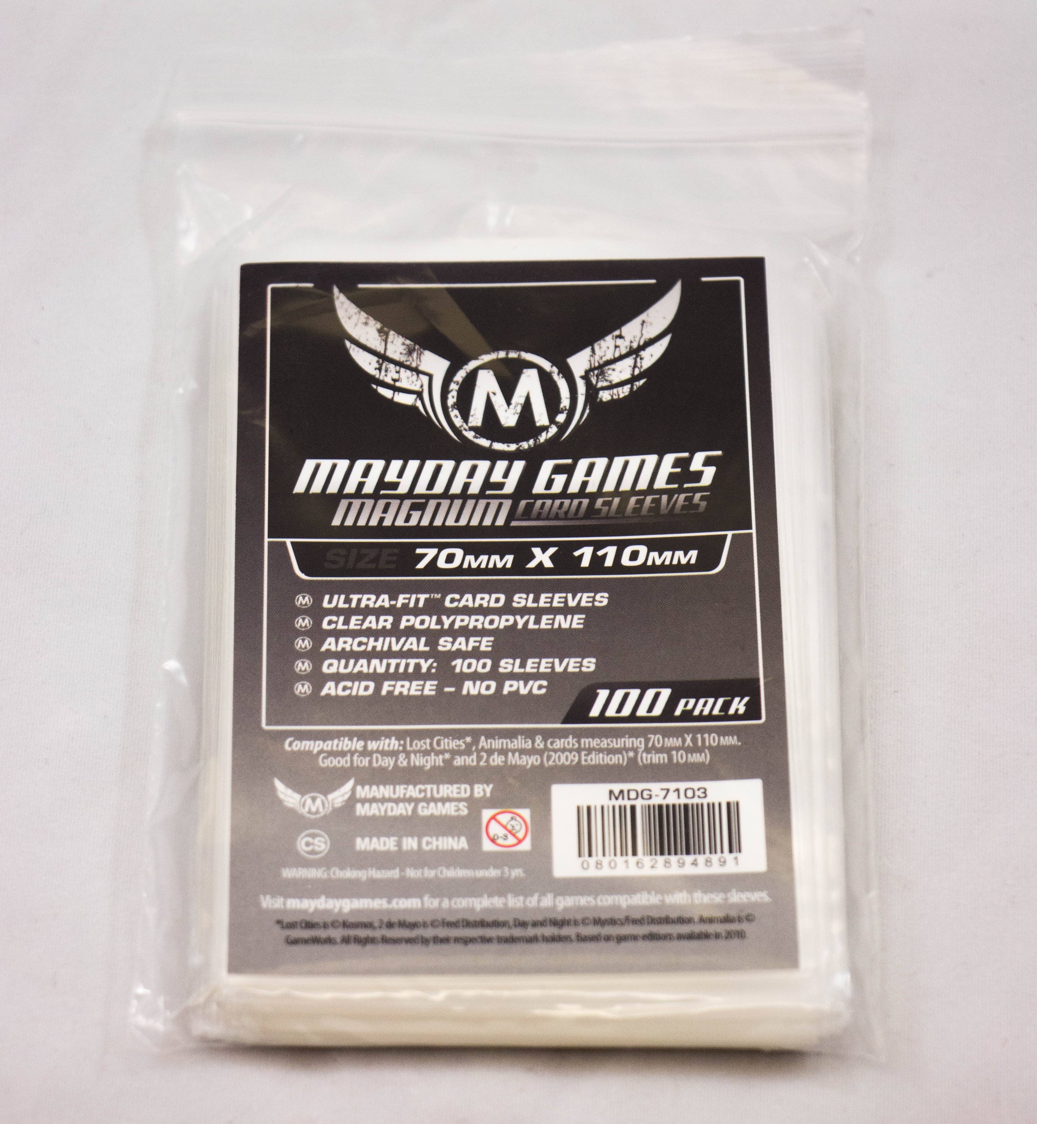 Magnum Silver Sleeve, 70x110mm card size, pack of 100 sleeves in a clear plastic bag.