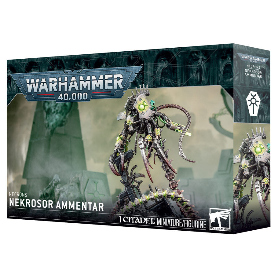 Warhammer 40,000 Necrons: Nekrosor Ammentar miniature with green mechanical details.