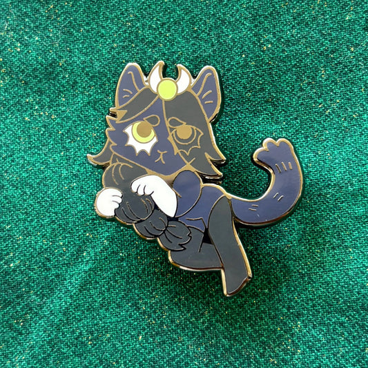 BG3 Cat Companion Pin featuring a black cat with crescent moon and gold trim on a sparkly green background.