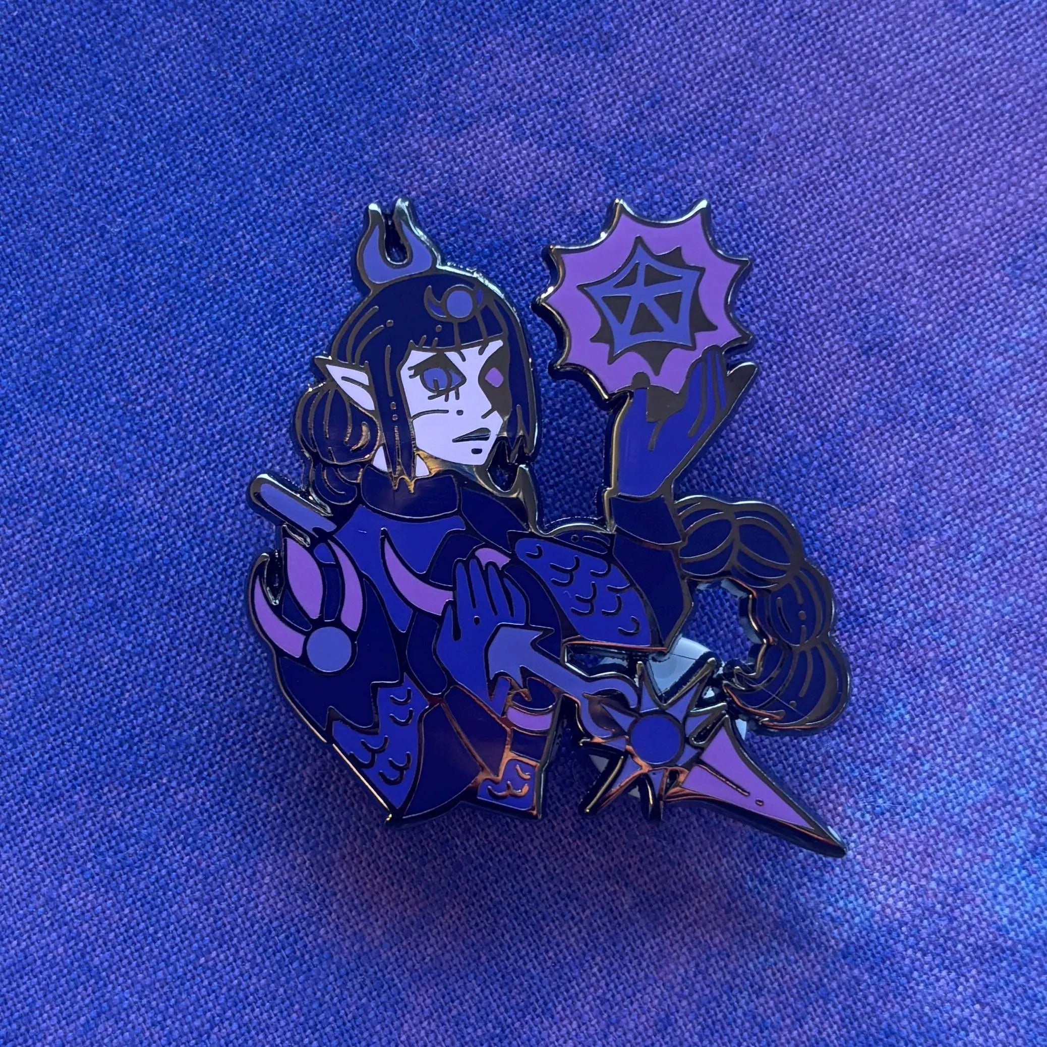 Shadowheart Dual Destinies Dark Justiciar enamel pin featuring a magic staff on a violet background.